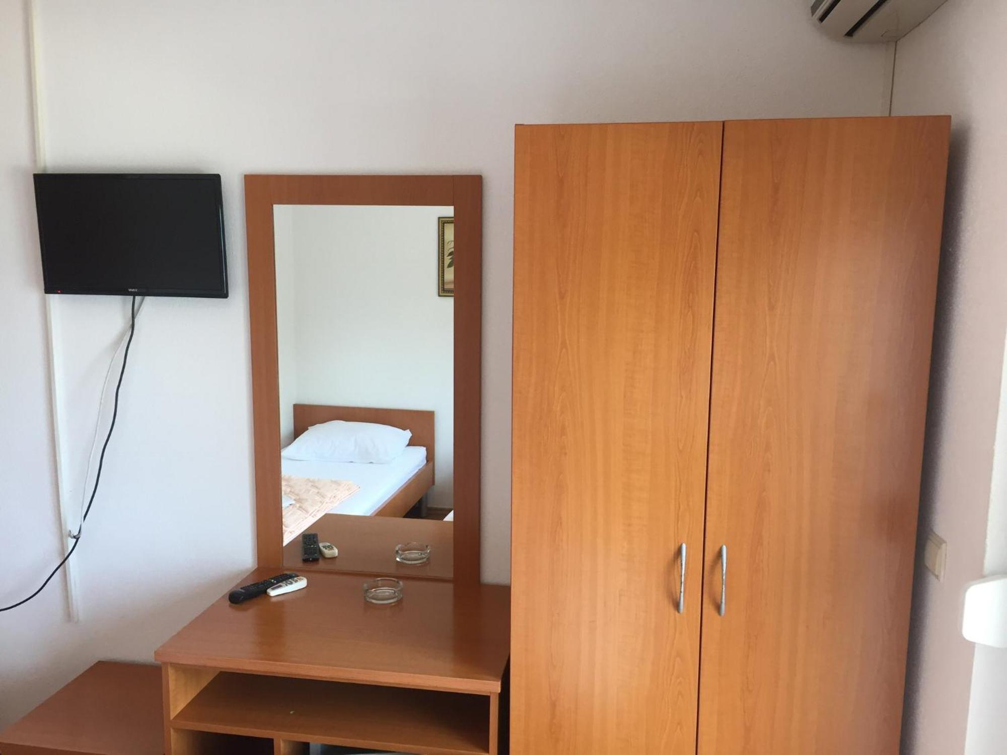 Apartments Kristic Неум Номер фото