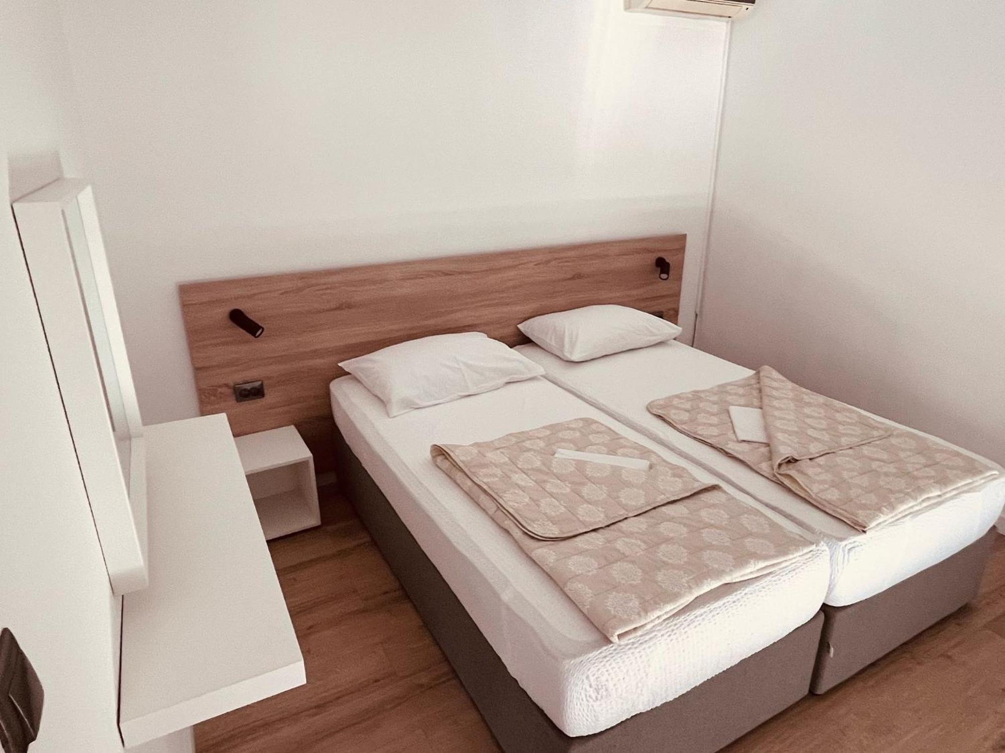 Apartments Kristic Неум Экстерьер фото